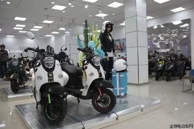 2016年，電動車行業邁向時尚新紀元